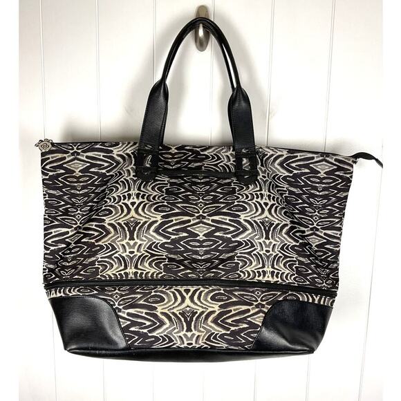 Stella and Dot Expandable Getaway Bag - Picture 1 of 9